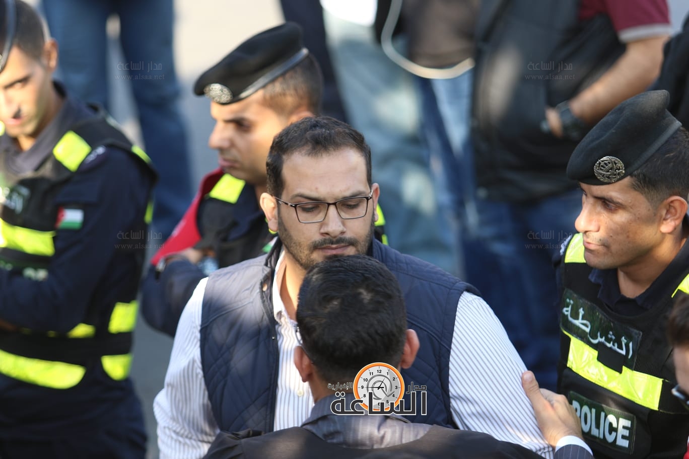 Madar Al-Saa Images 0.2881355950464821