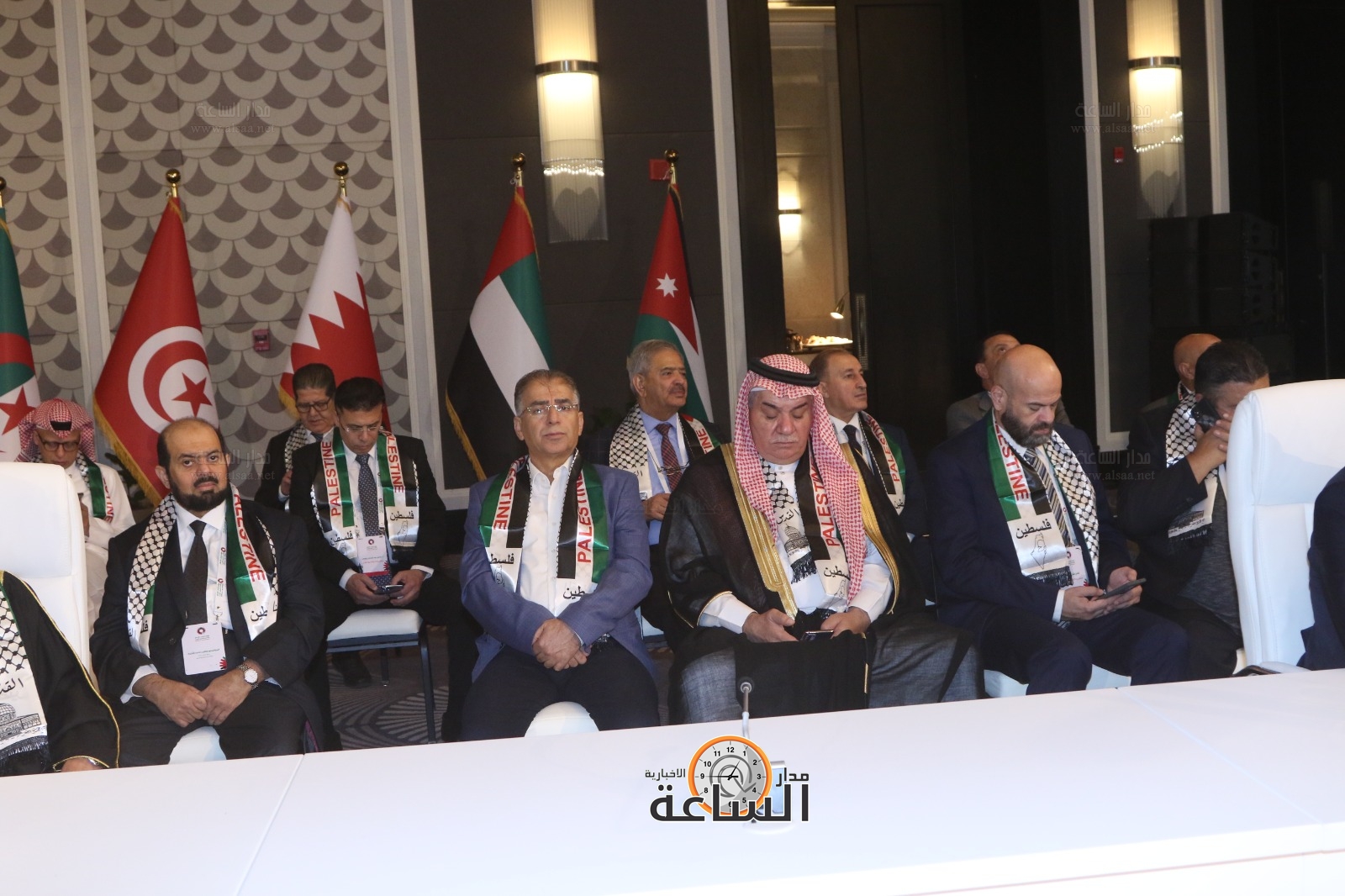 Madar Al-Saa Images 0.7082757183998507