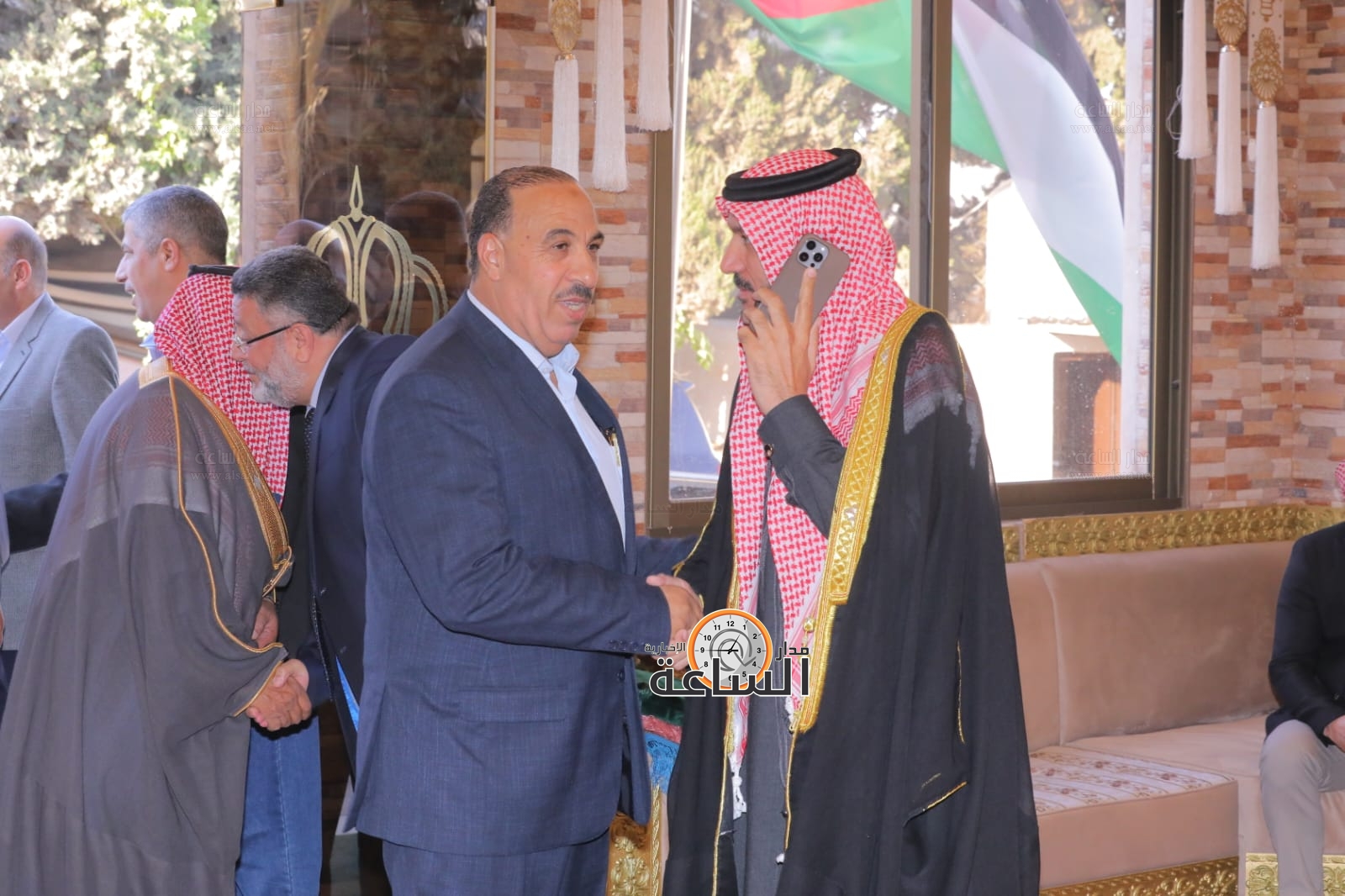 Madar Al-Saa Images 0.5270592167344628