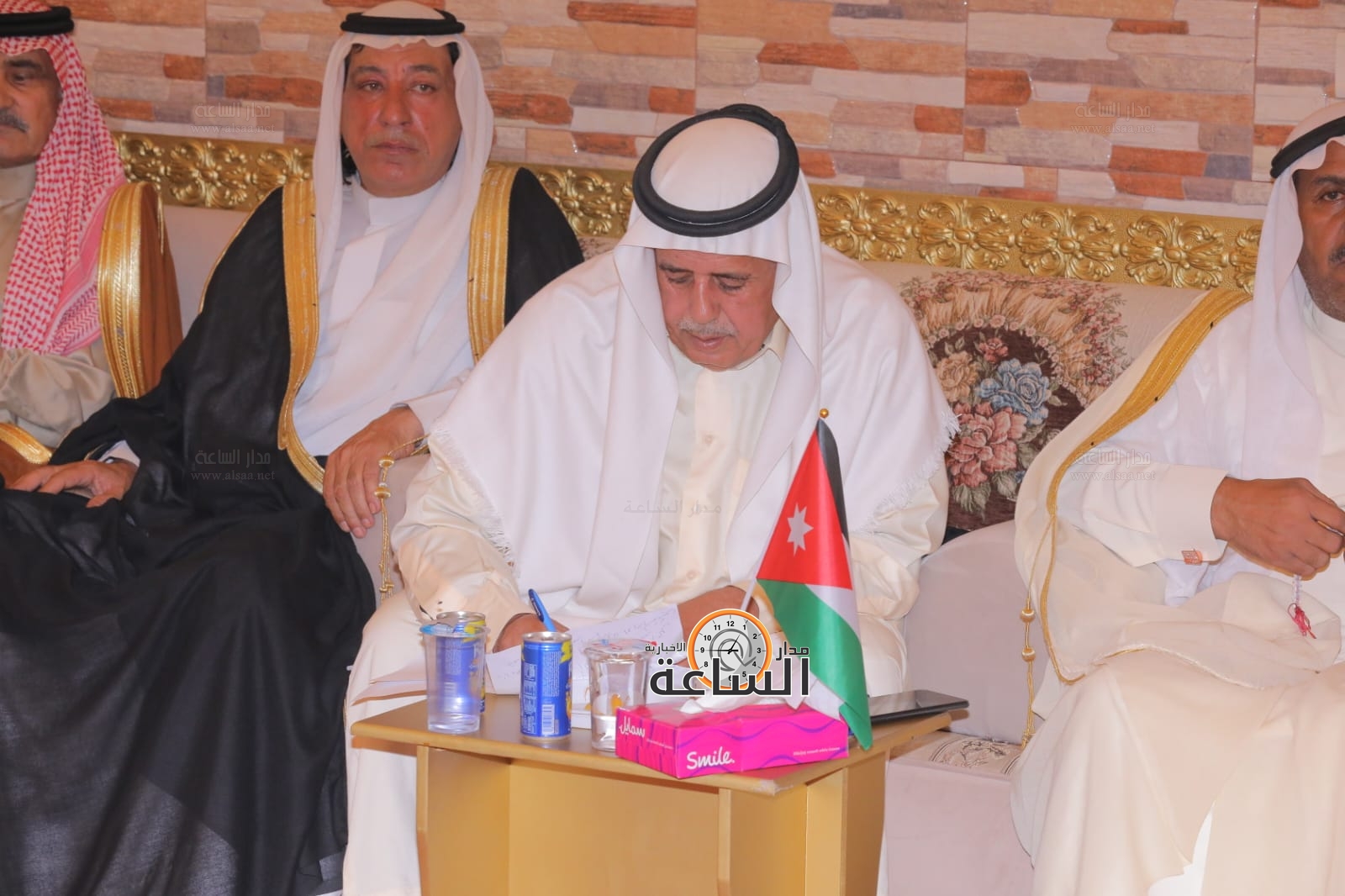 Madar Al-Saa Images 0.5642574854380094