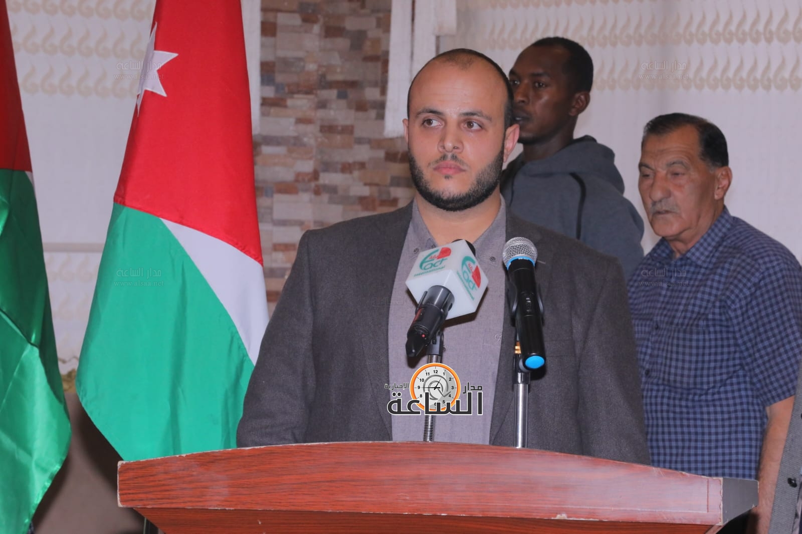 Madar Al-Saa Images 0.3247118568043137