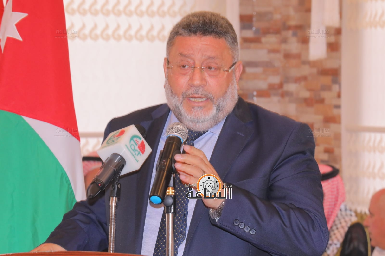 Madar Al-Saa Images 0.9711858081569842