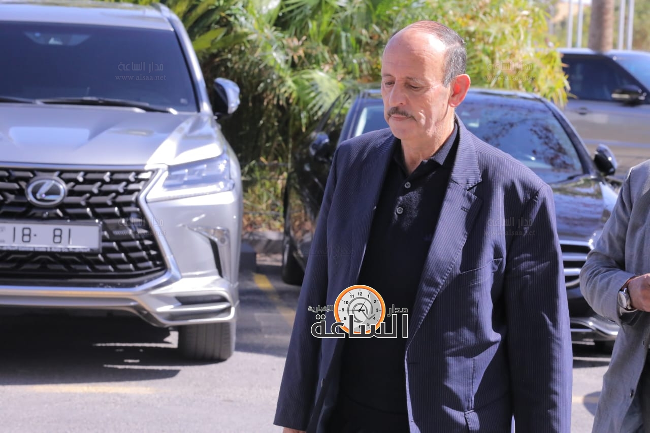 Madar Al-Saa Images 0.1516639752429363