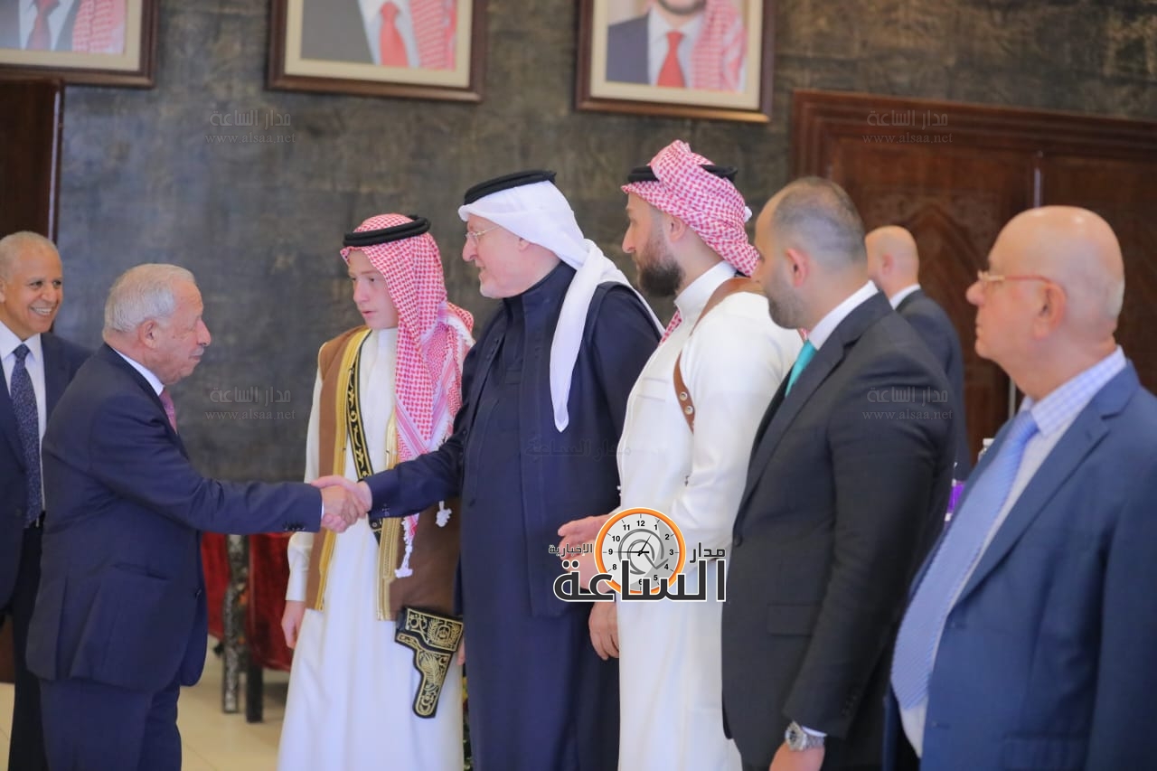 Madar Al-Saa Images 0.2591333826471618