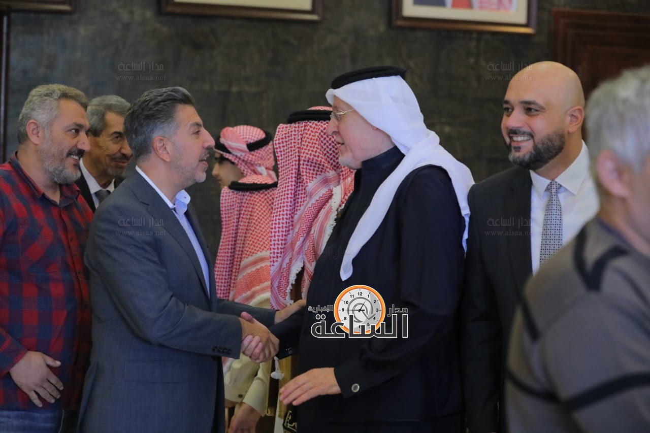 Madar Al-Saa Images 0.9991311323080776