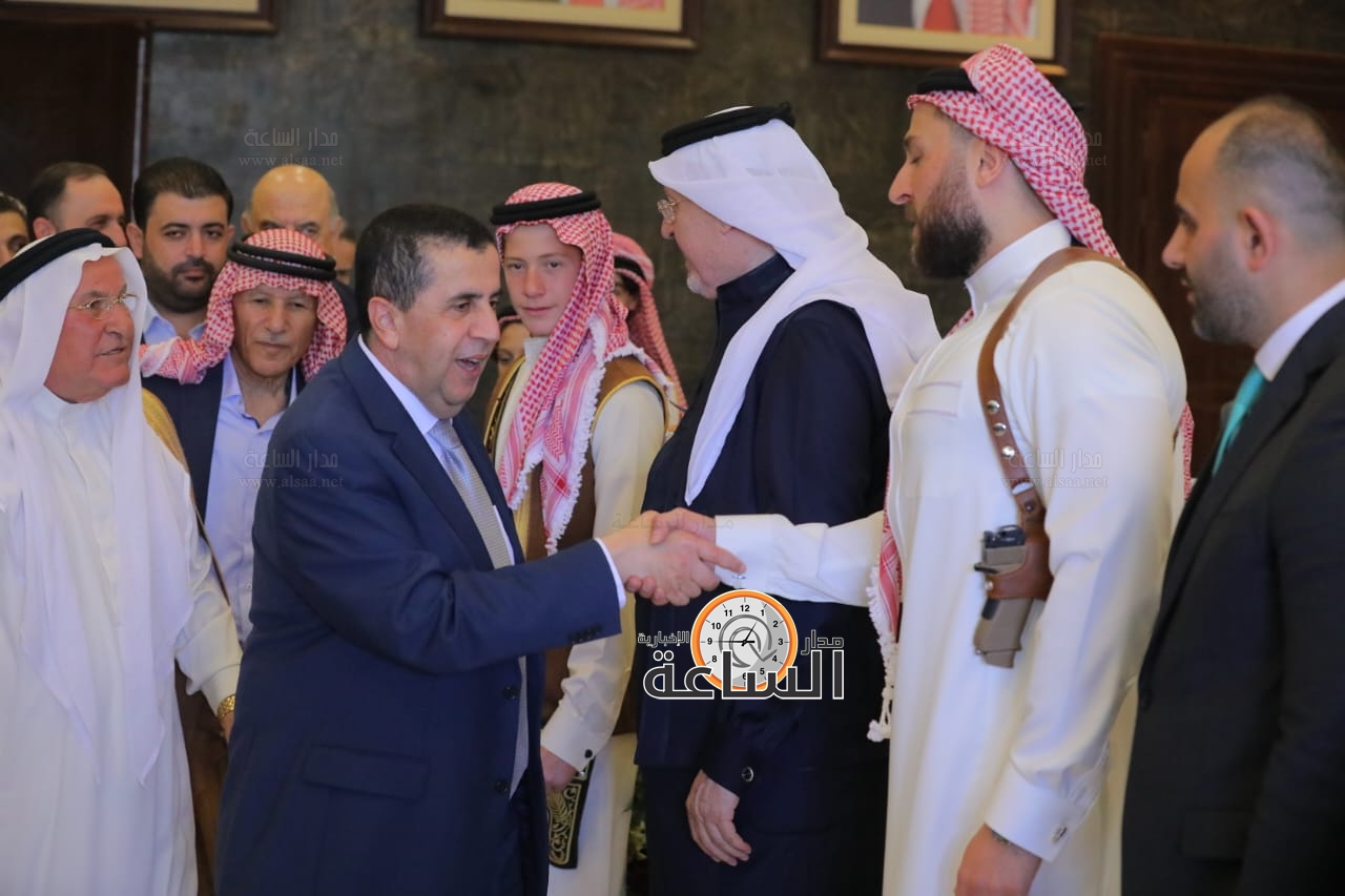 Madar Al-Saa Images 0.22787675407782837