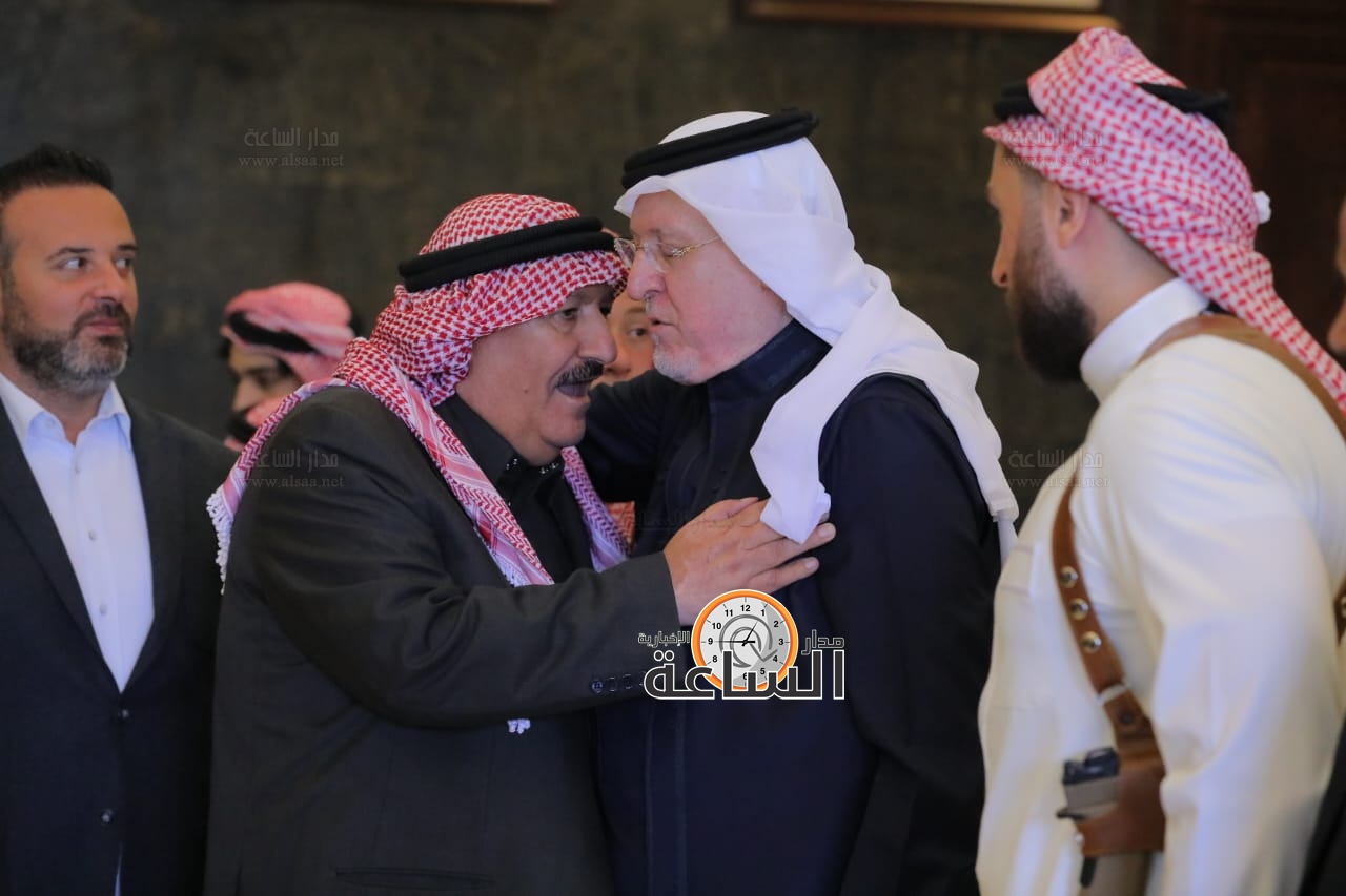 Madar Al-Saa Images 0.7925731372100018