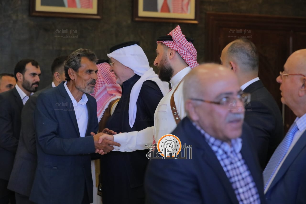 Madar Al-Saa Images 0.10256198454589183