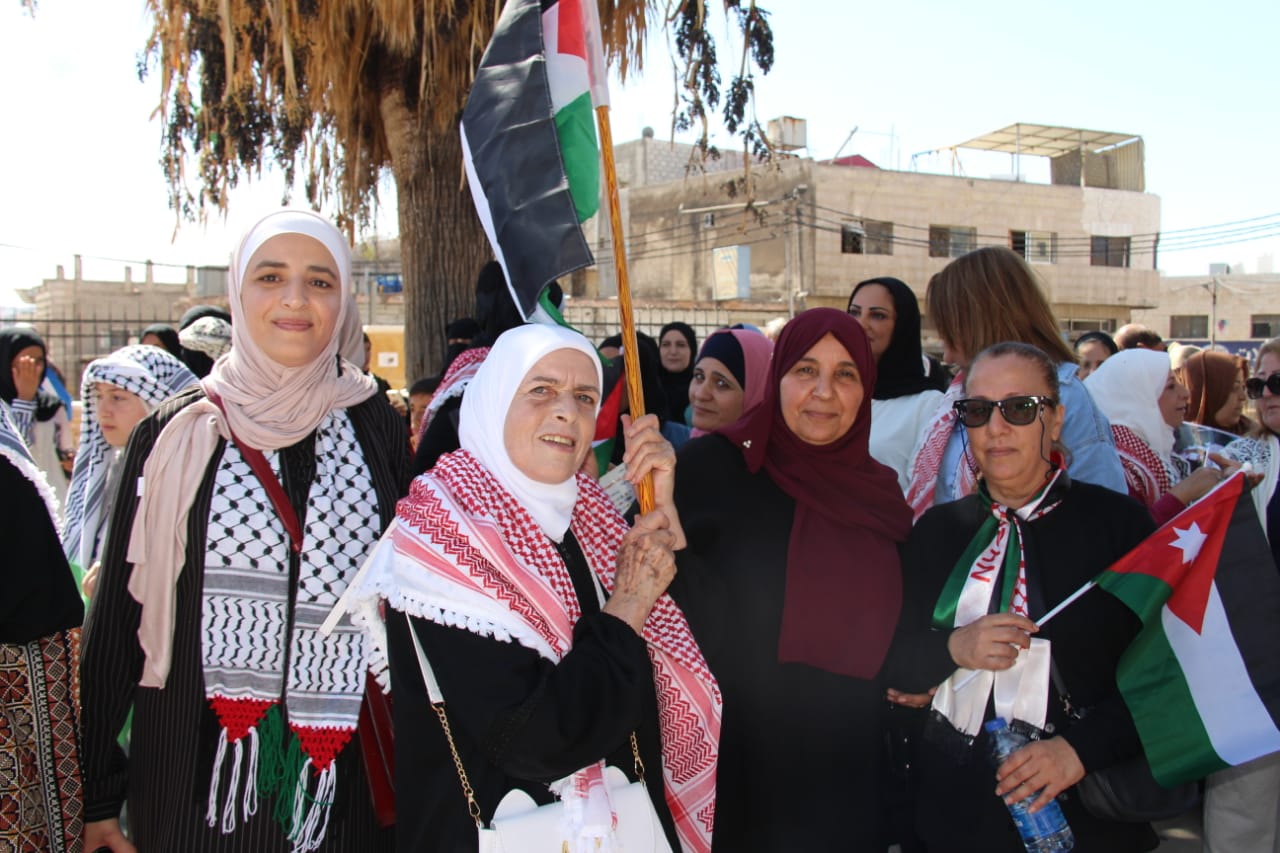 Madar Al-Saa Images 0.925419341225034