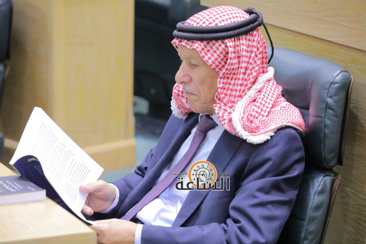 Madar Al-Saa Images 0.47561014752017106