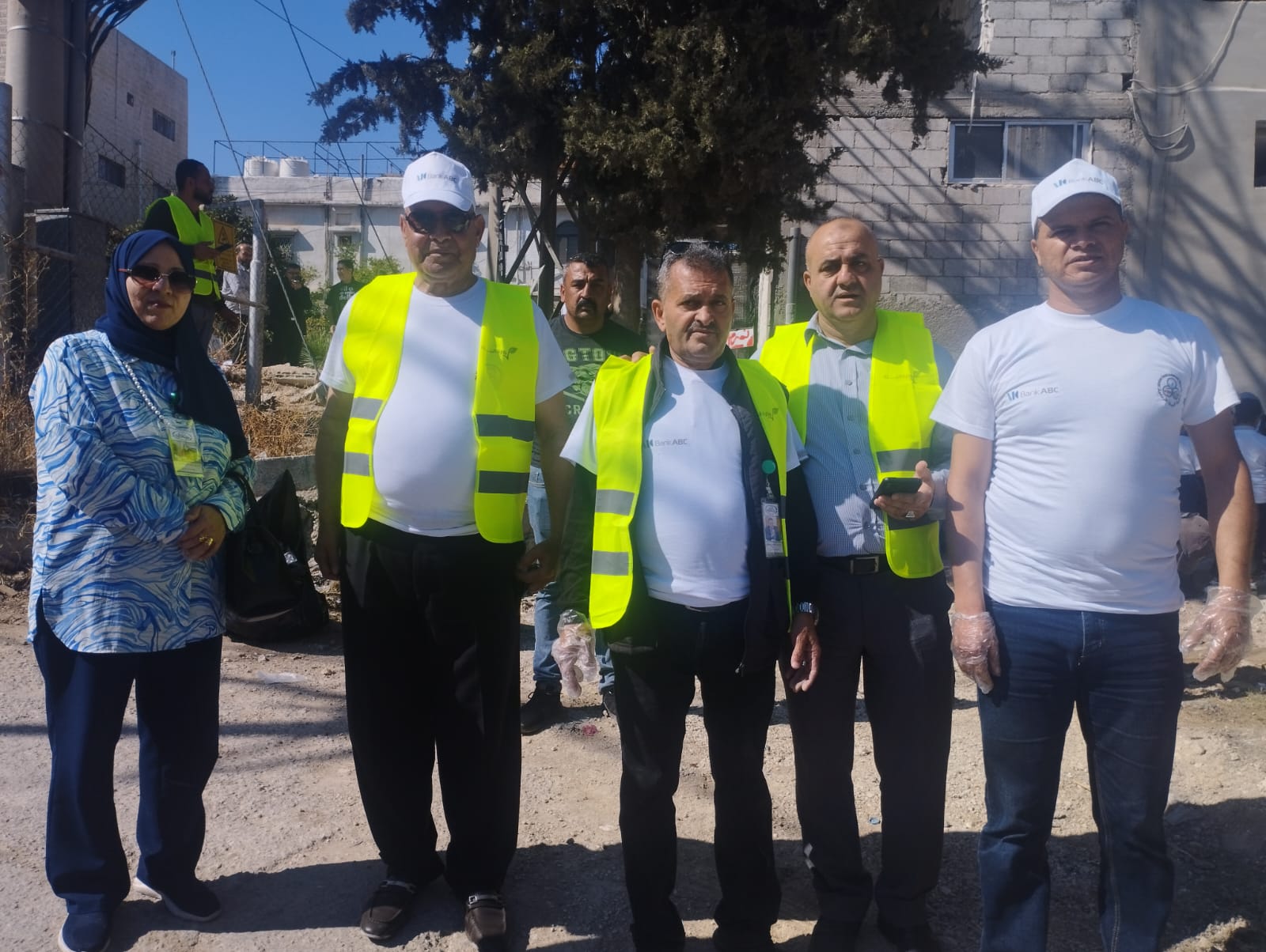 Madar Al-Saa Images 0.4430727342234859