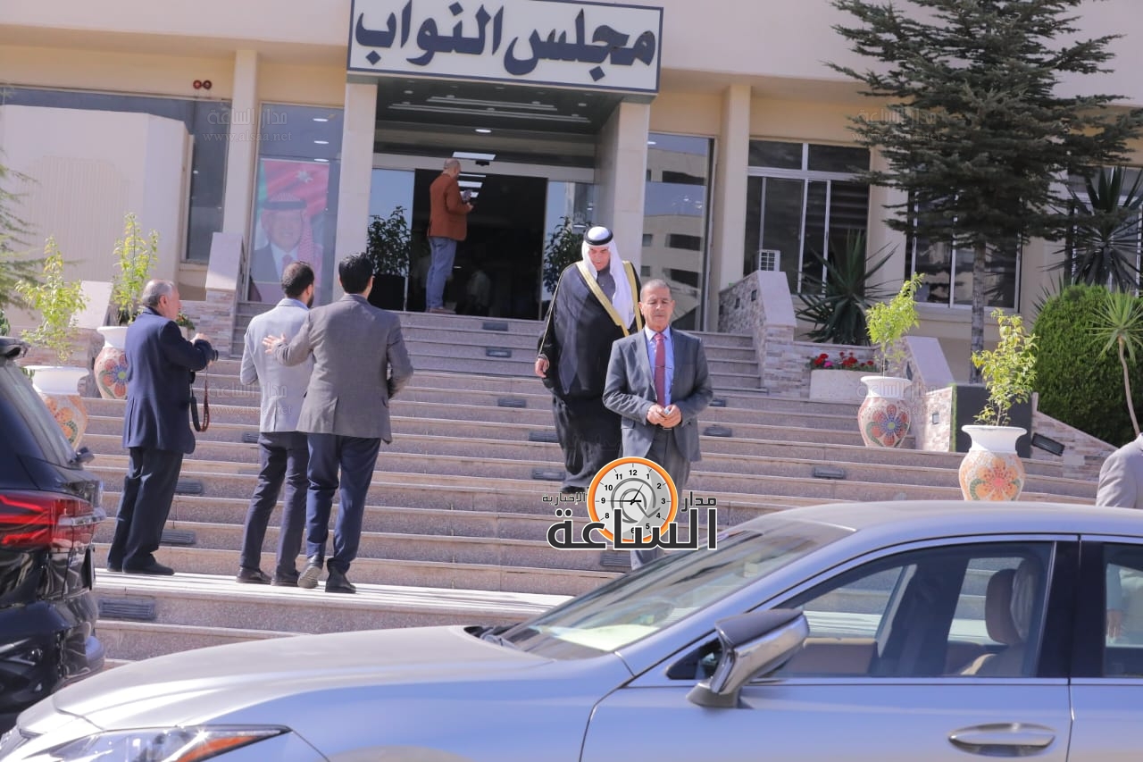 Madar Al-Saa Images 0.7163757730856255