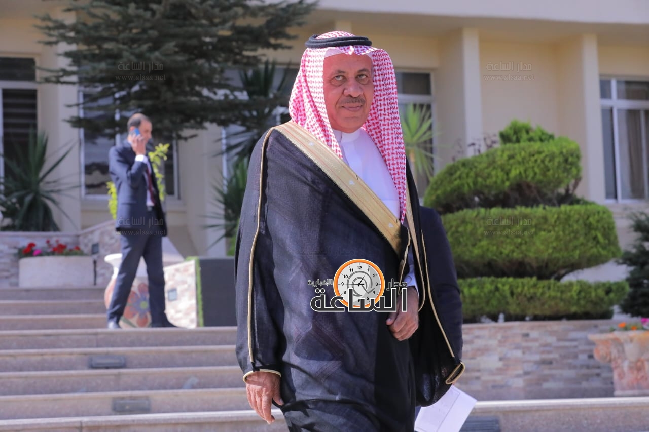 Madar Al-Saa Images 0.7984608049315673