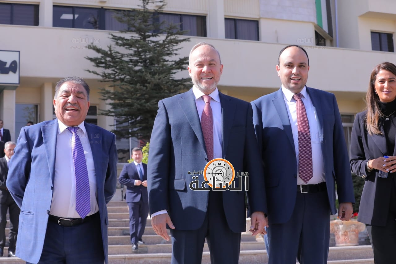 Madar Al-Saa Images 0.6435635845362224