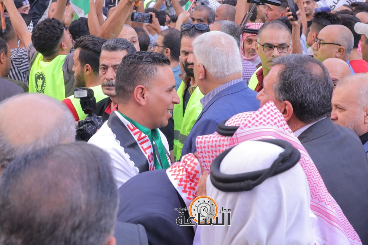 Madar Al-Saa Images 0.0162315821450294