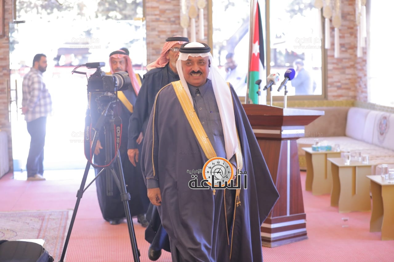 Madar Al-Saa Images 0.463437042577026