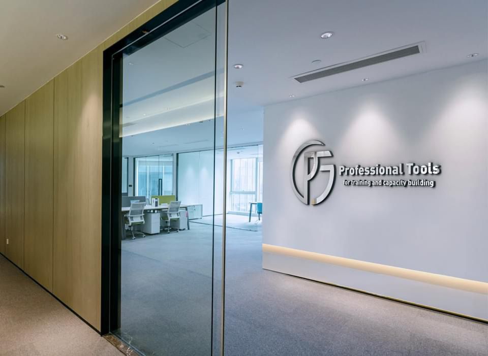 Madar Al-Saa Images 0.7346025093189521