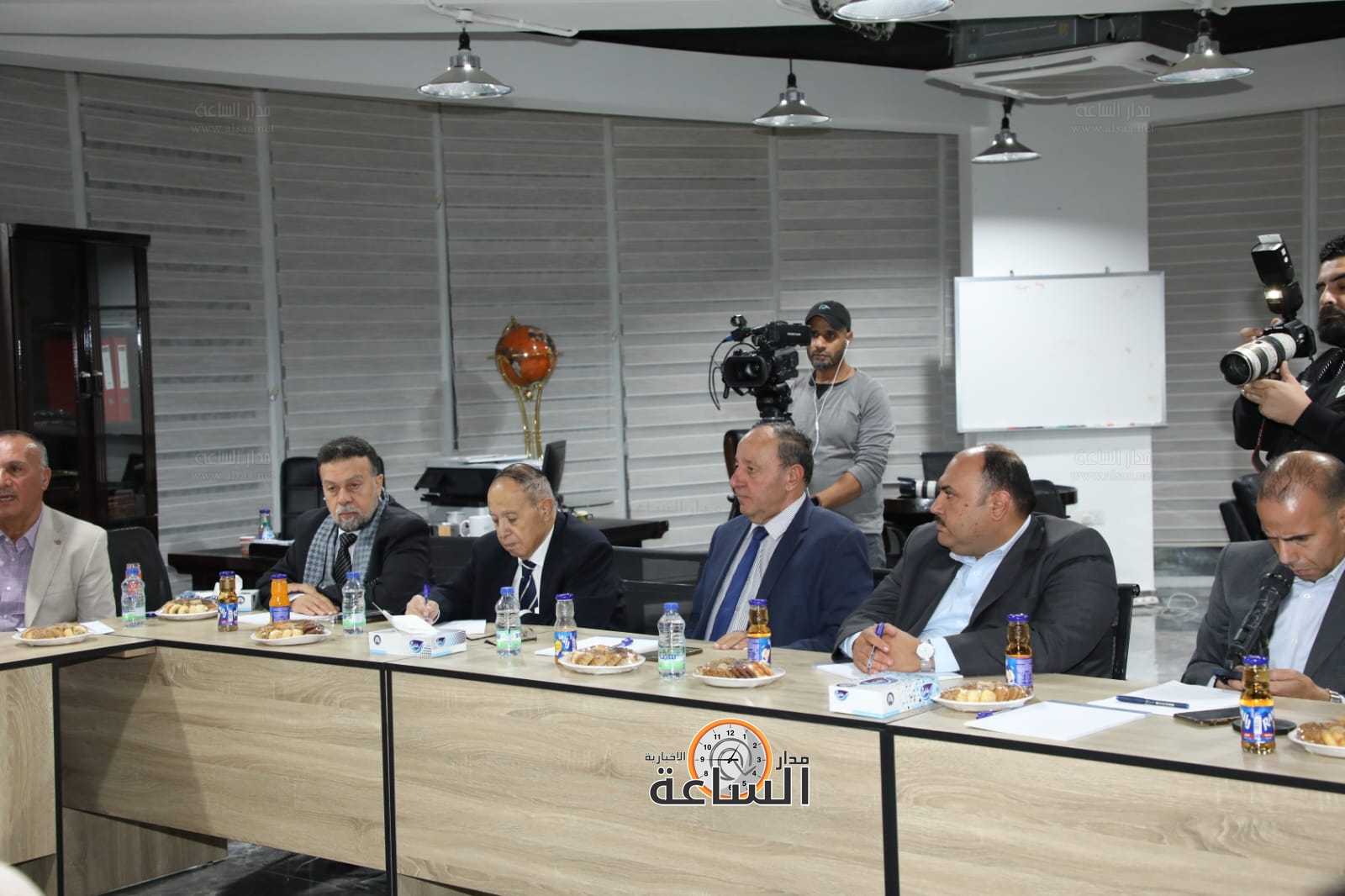 Madar Al-Saa Images 0.6661612350010084