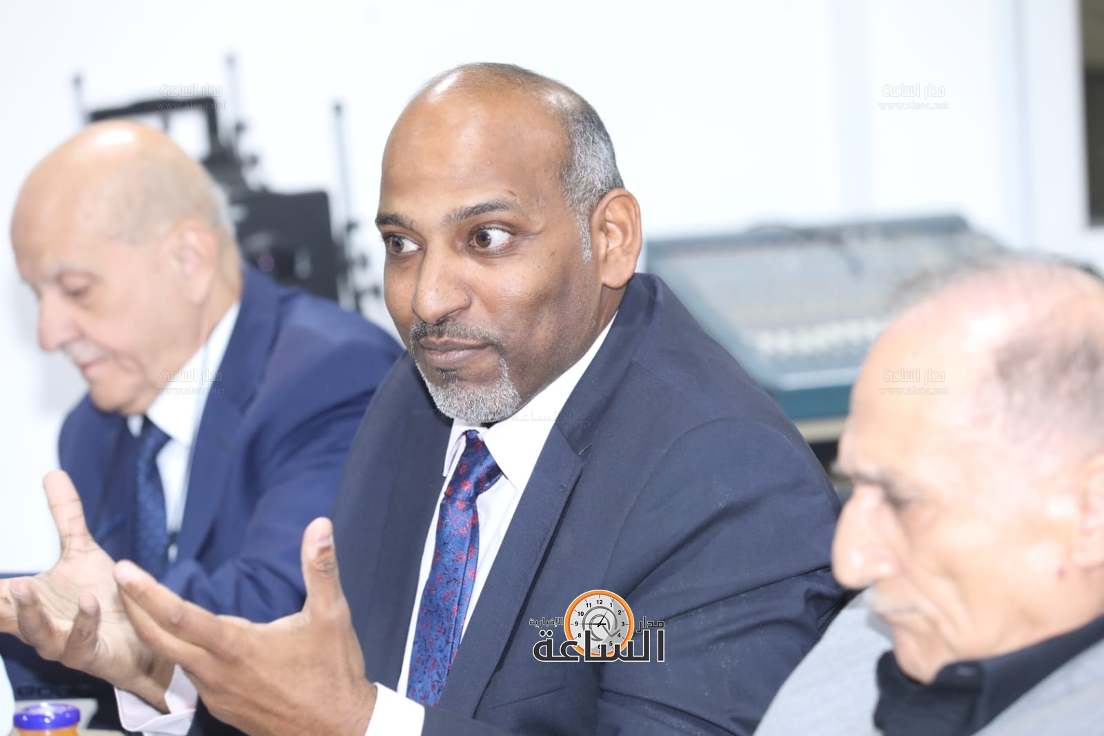 Madar Al-Saa Images 0.4322946017585727