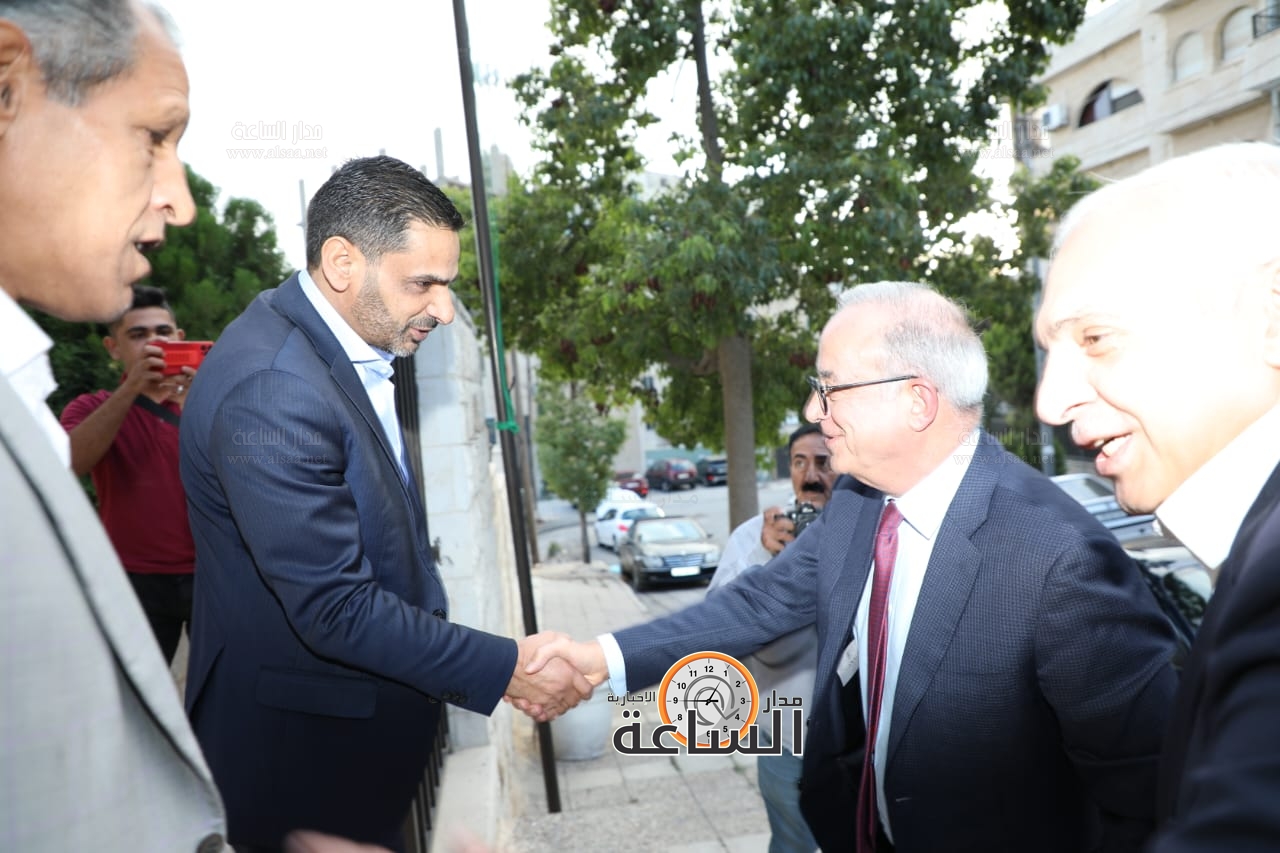 Madar Al-Saa Images 0.7648766510235854