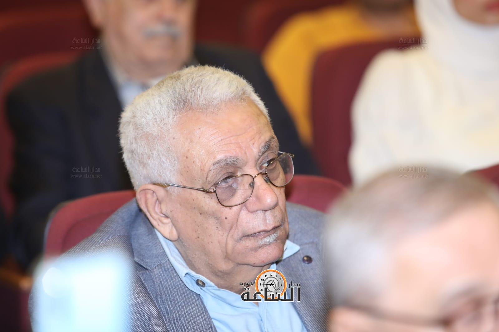 Madar Al-Saa Images 0.558983782990049