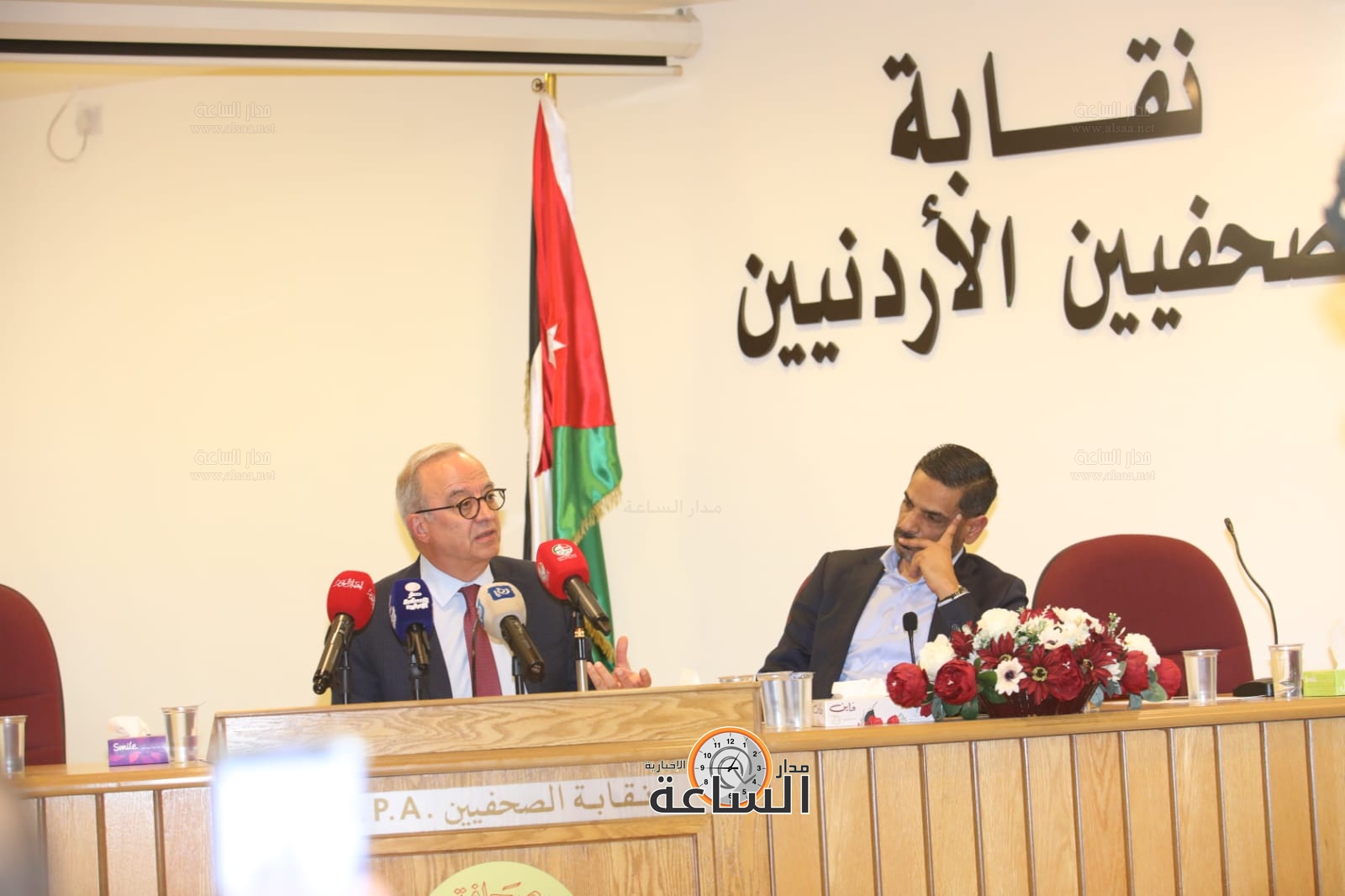 Madar Al-Saa Images 0.9095695435331856