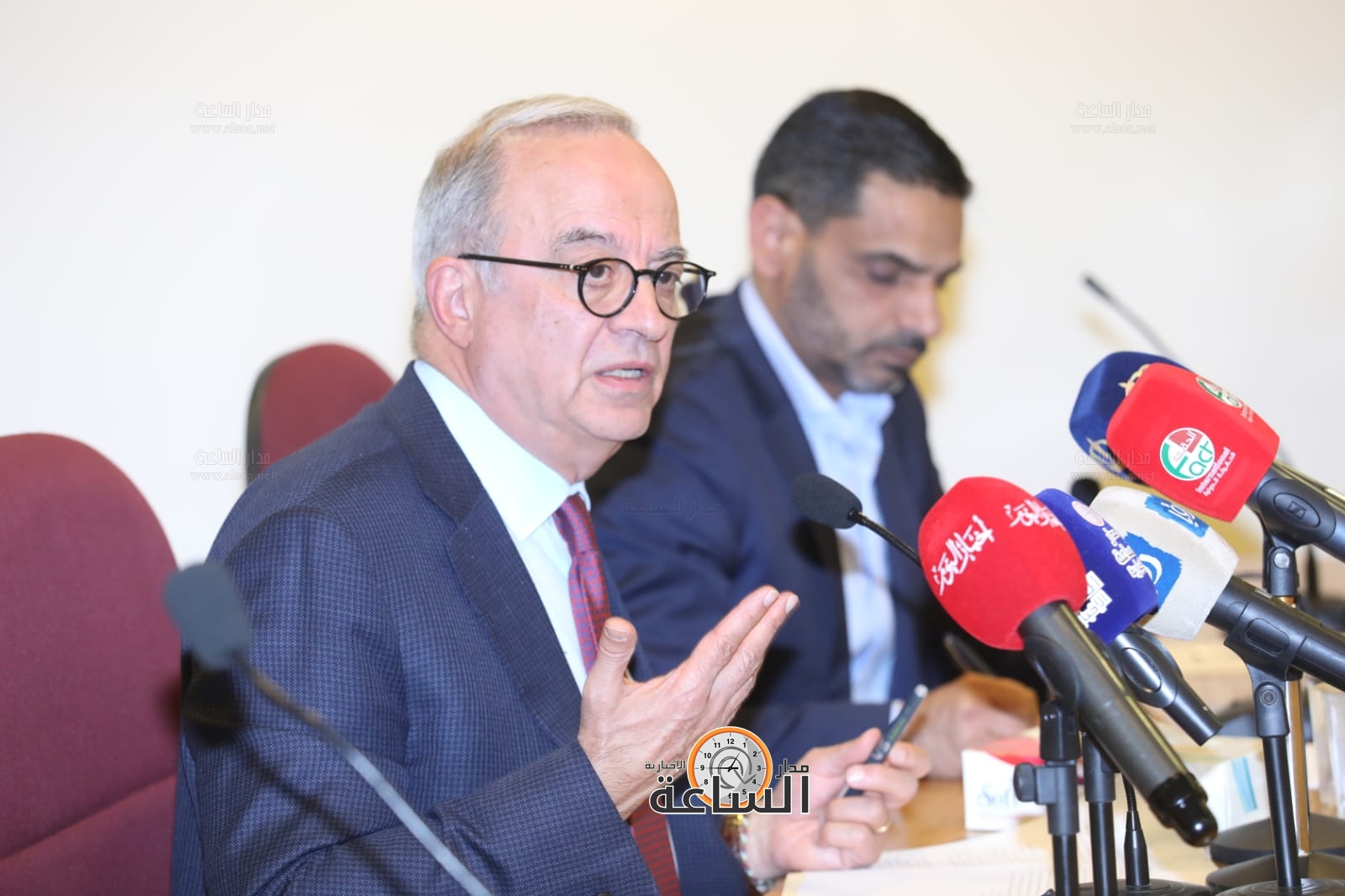 Madar Al-Saa Images 0.7433102834324963