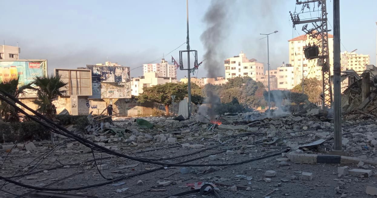 Madar Al-Saa Images 0.46143271675456776