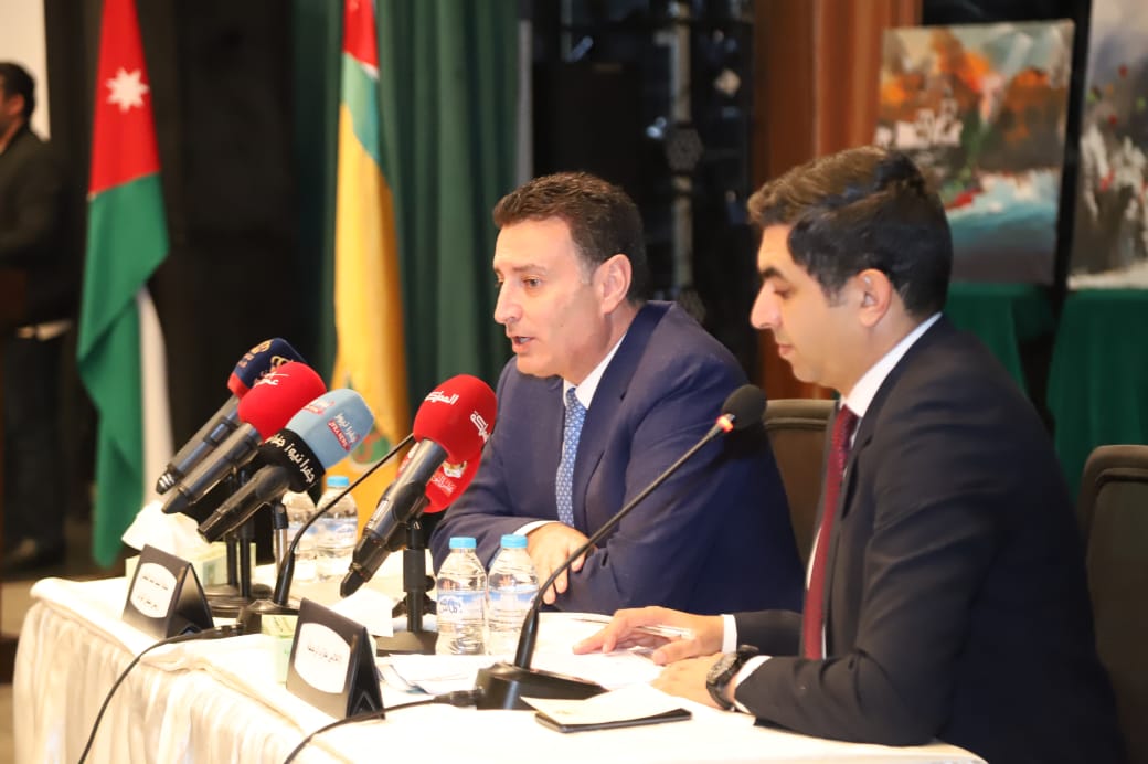 Madar Al-Saa Images 0.7997873910702211