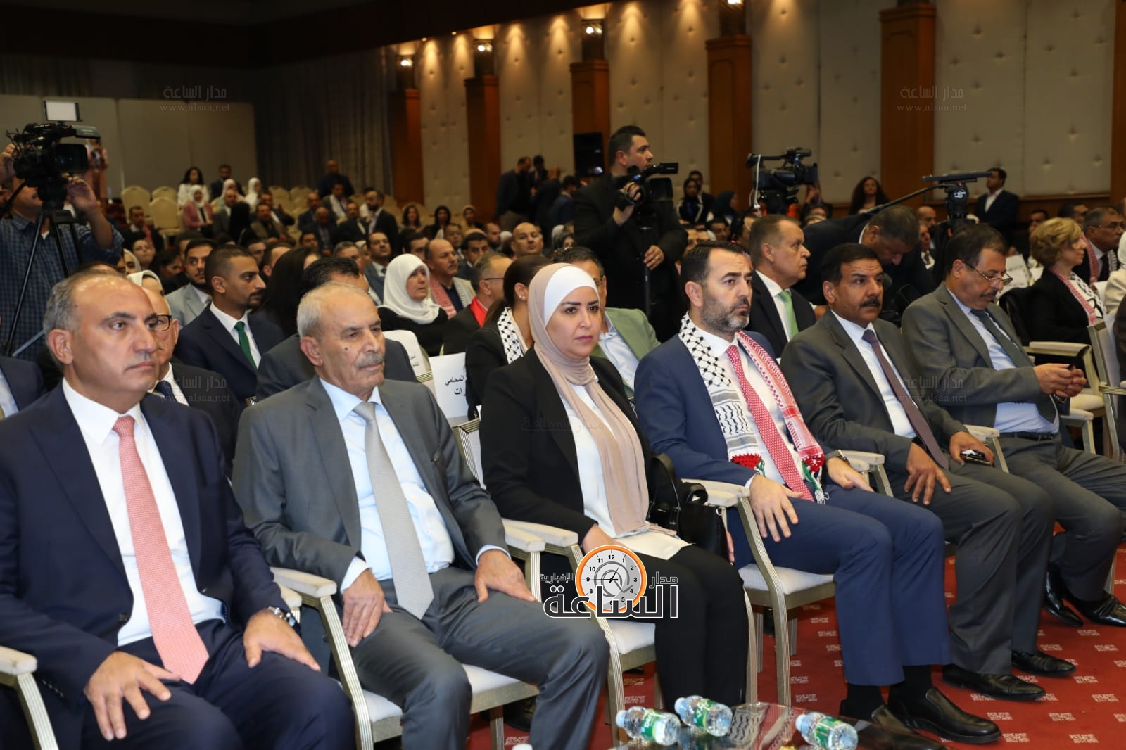 Madar Al-Saa Images 0.024921362545700765