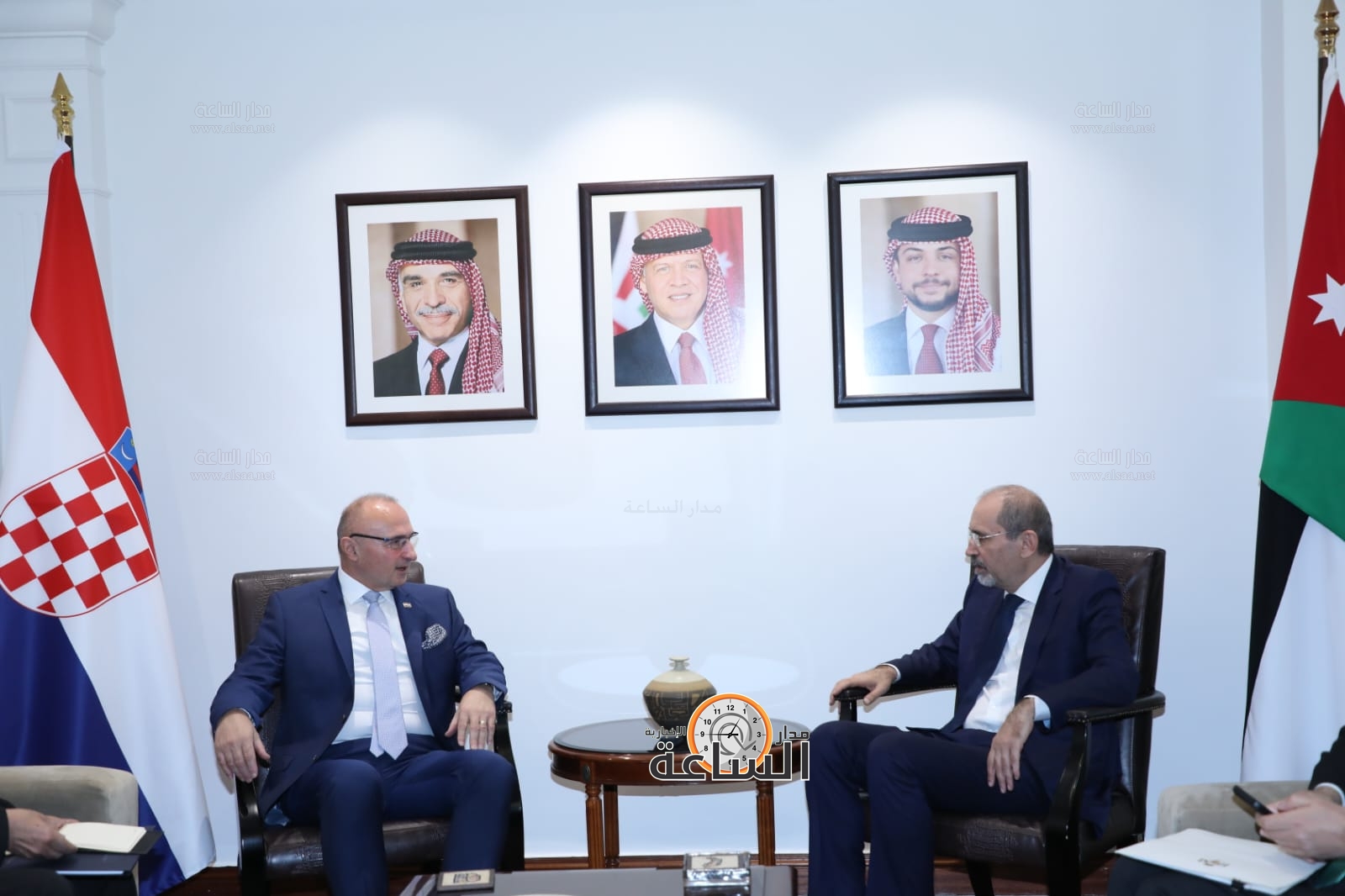 Madar Al-Saa Images 0.13334506759652065