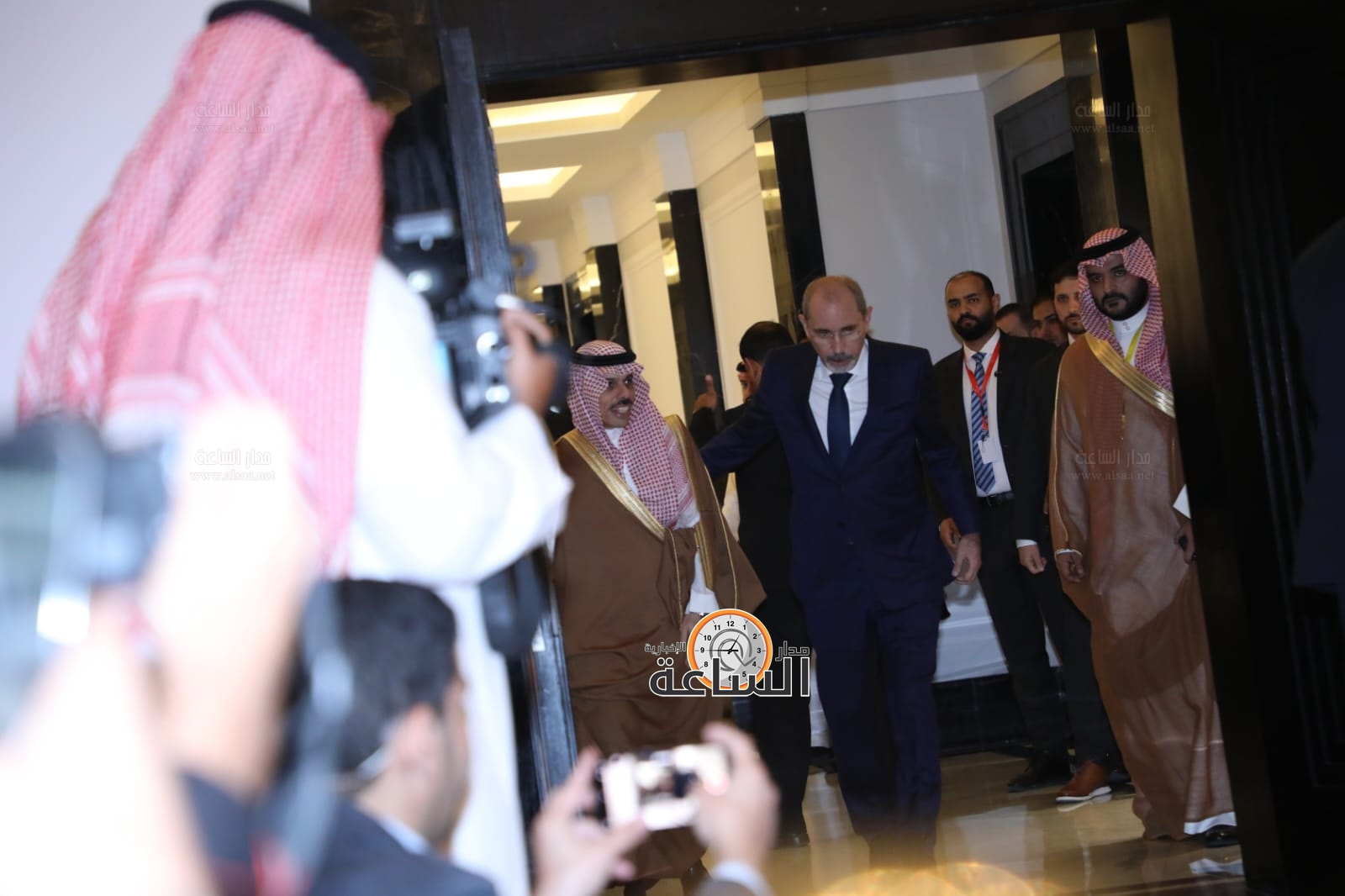 Madar Al-Saa Images 0.0608722509688191