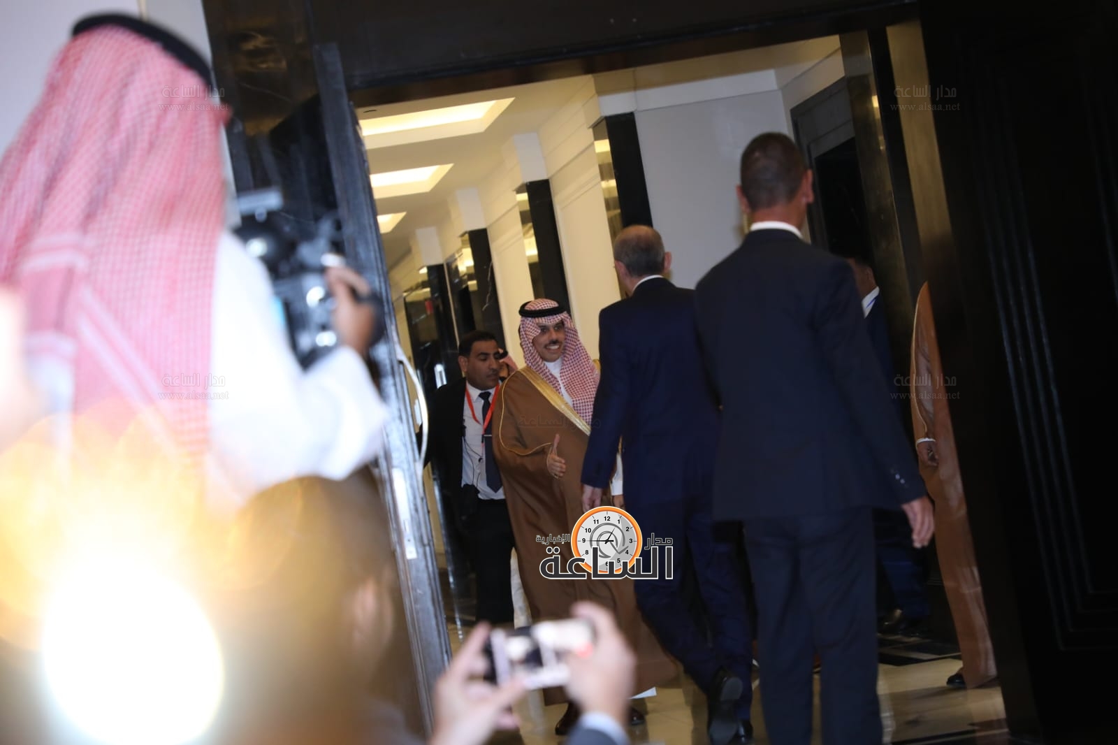 Madar Al-Saa Images 0.3041162123449328