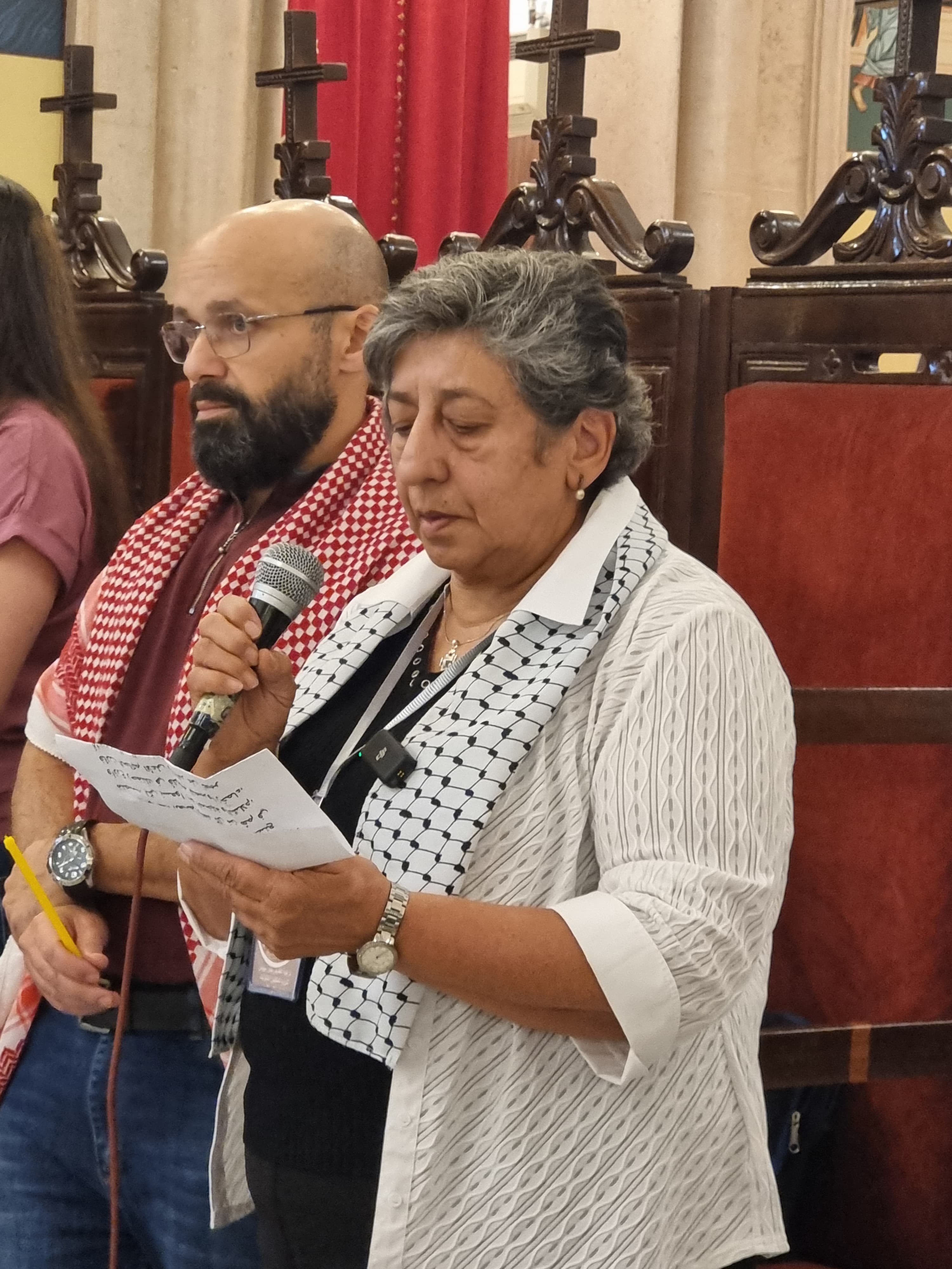 Madar Al-Saa Images 0.019452845959386567