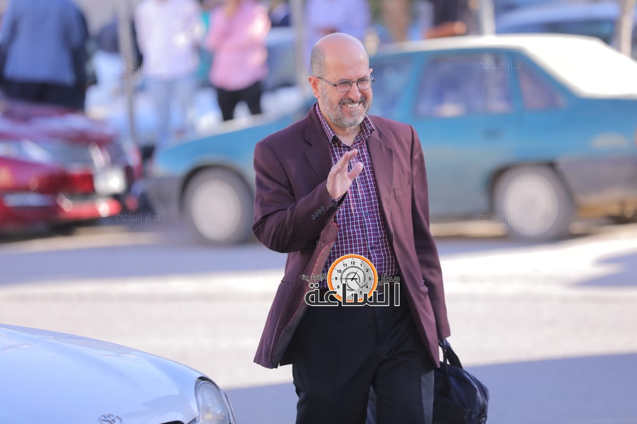 Madar Al-Saa Images 0.7424620832515605