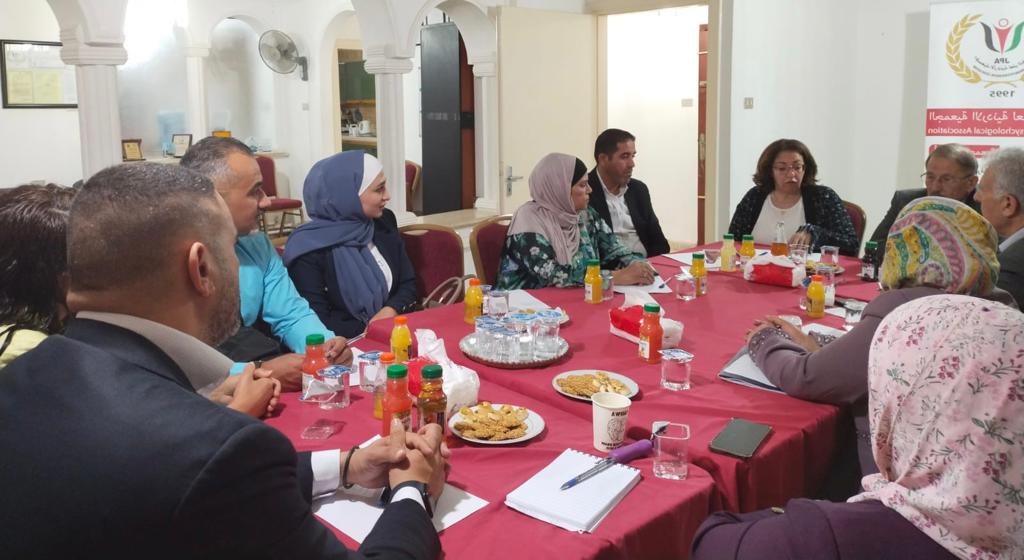 Madar Al-Saa Images 0.9717307347600594