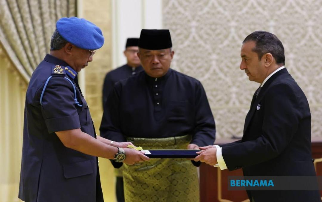 Madar Al-Saa Images 0.005724167663456292