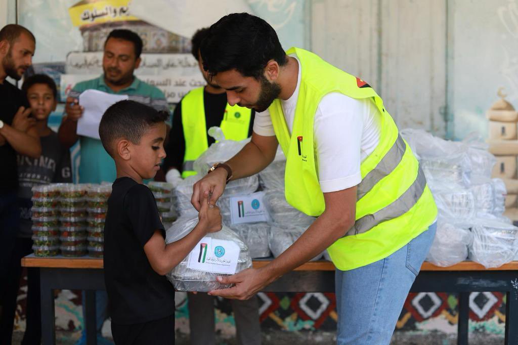 Madar Al-Saa Images 0.8143116269782509