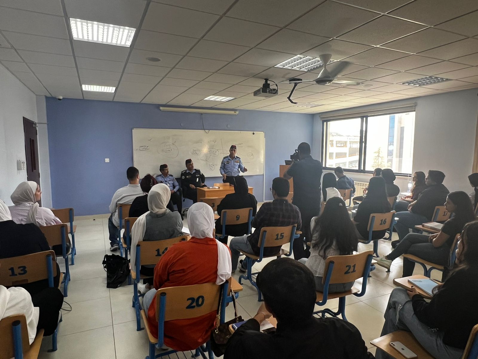 Madar Al-Saa Images 0.4389184577231058