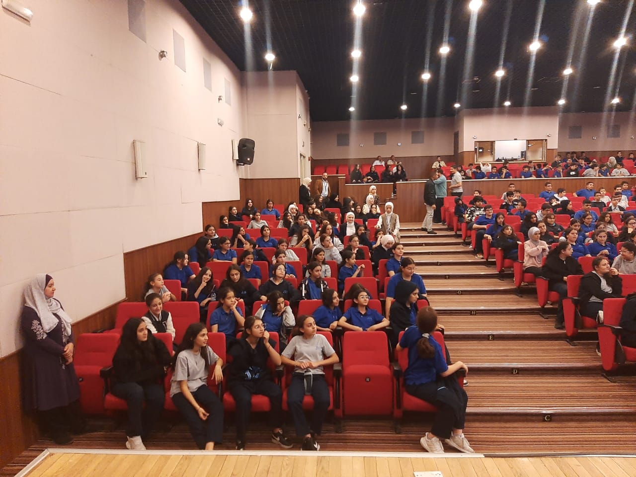 Madar Al-Saa Images 0.15441204750532167