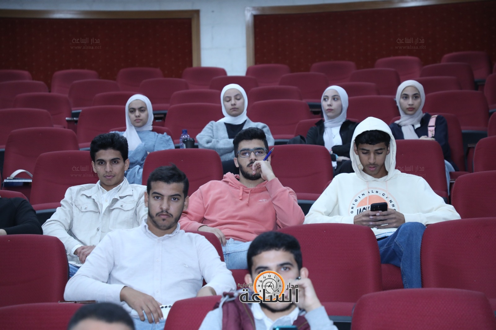 Madar Al-Saa Images 0.43126383824153947