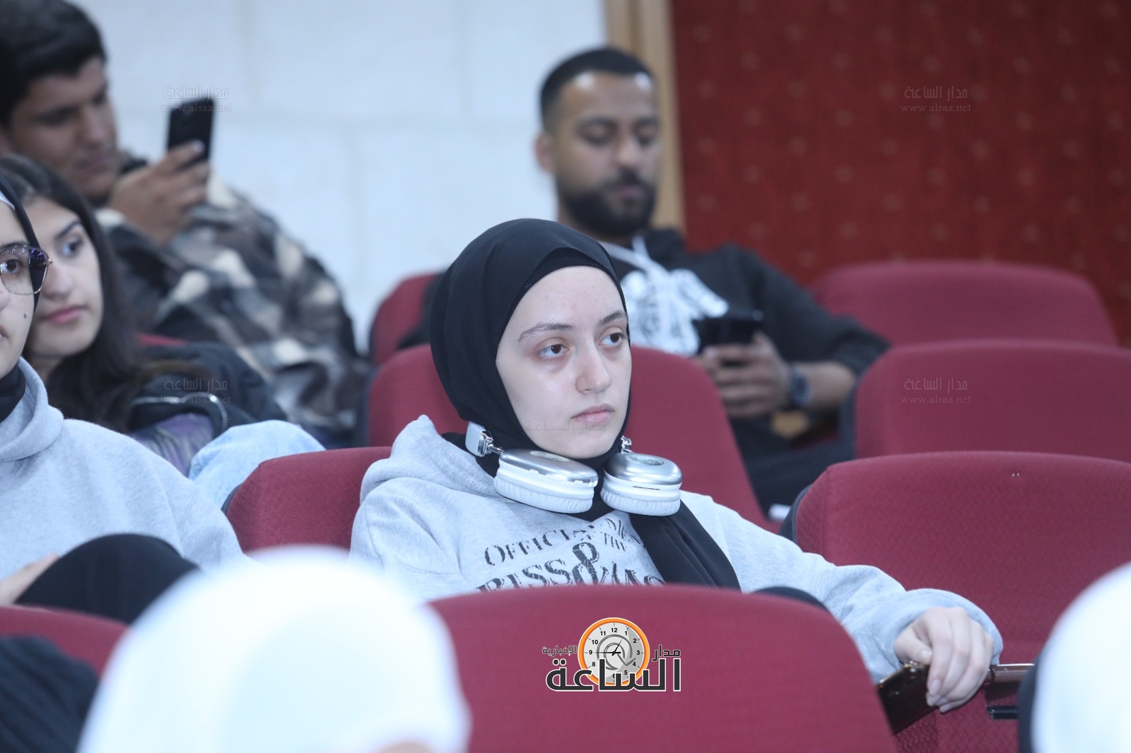 Madar Al-Saa Images 0.5196033845528369