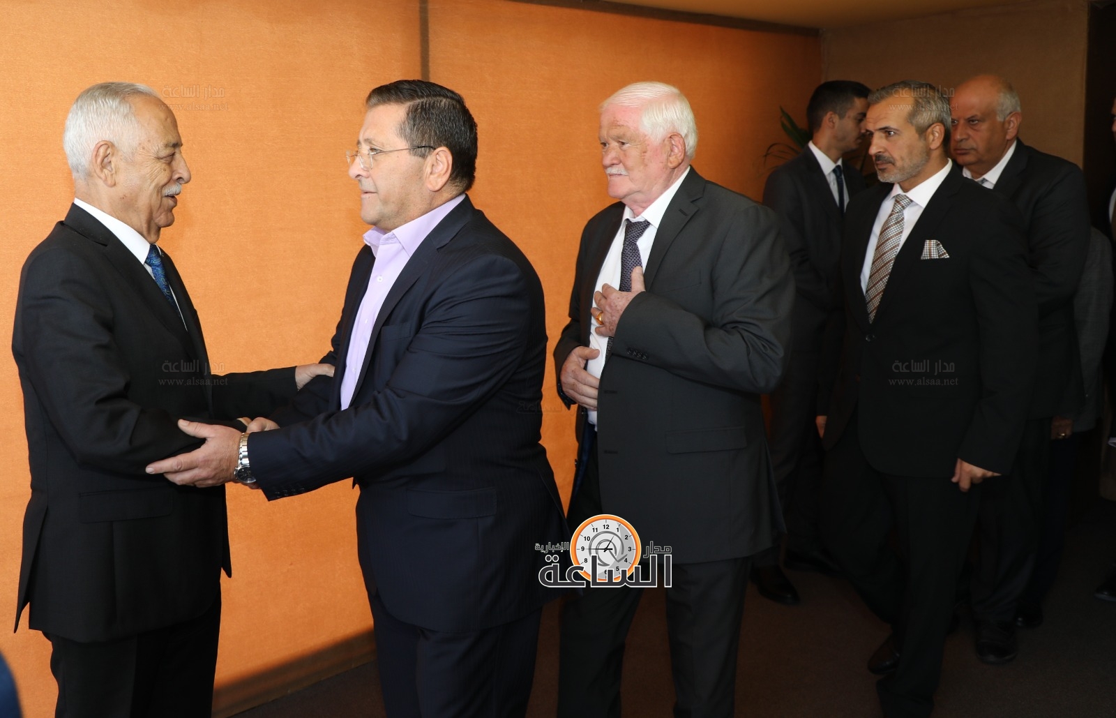 Madar Al-Saa Images 0.4018245668849789