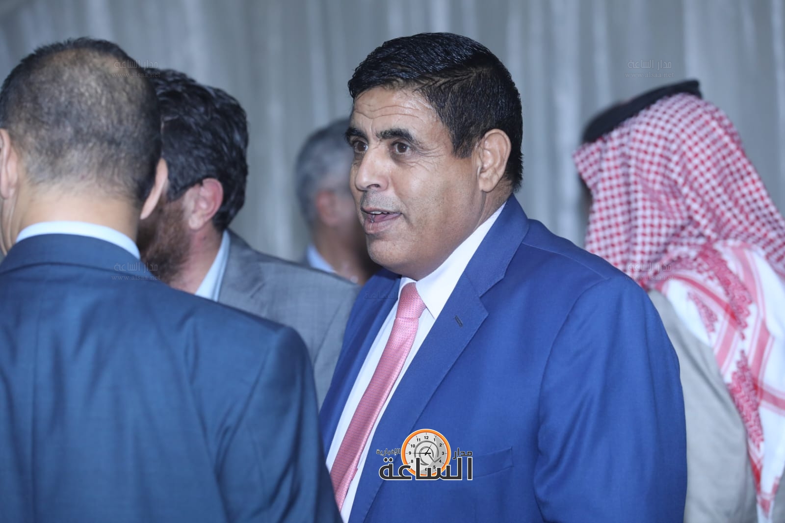 Madar Al-Saa Images 0.0485343035100787