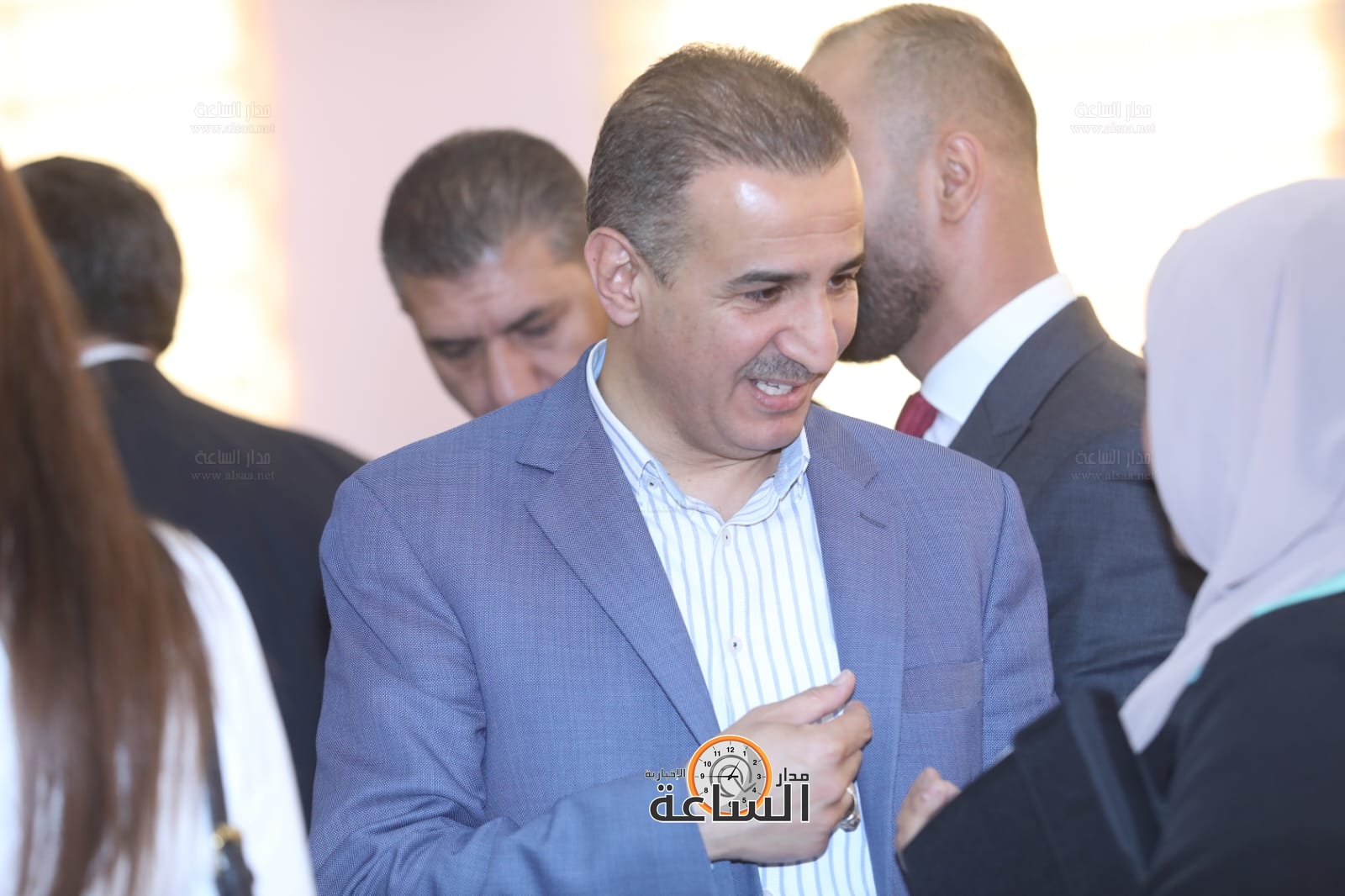 Madar Al-Saa Images 0.3230807050860318