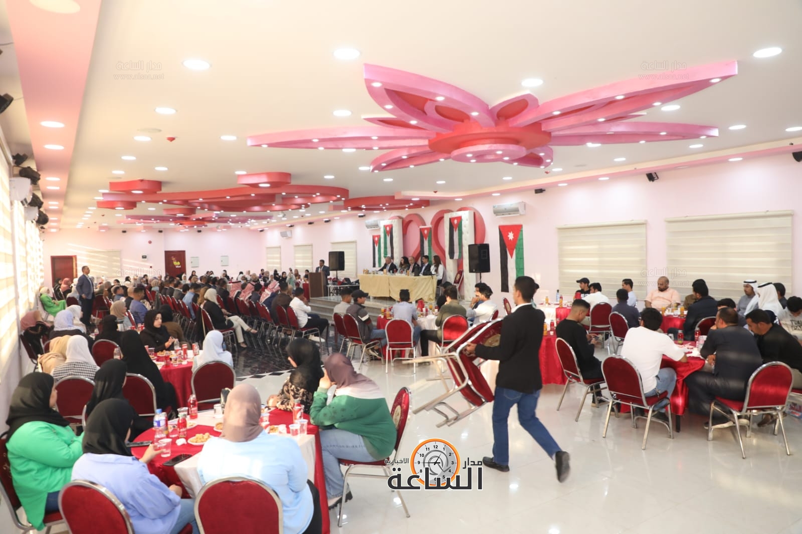 Madar Al-Saa Images 0.8109078367217601