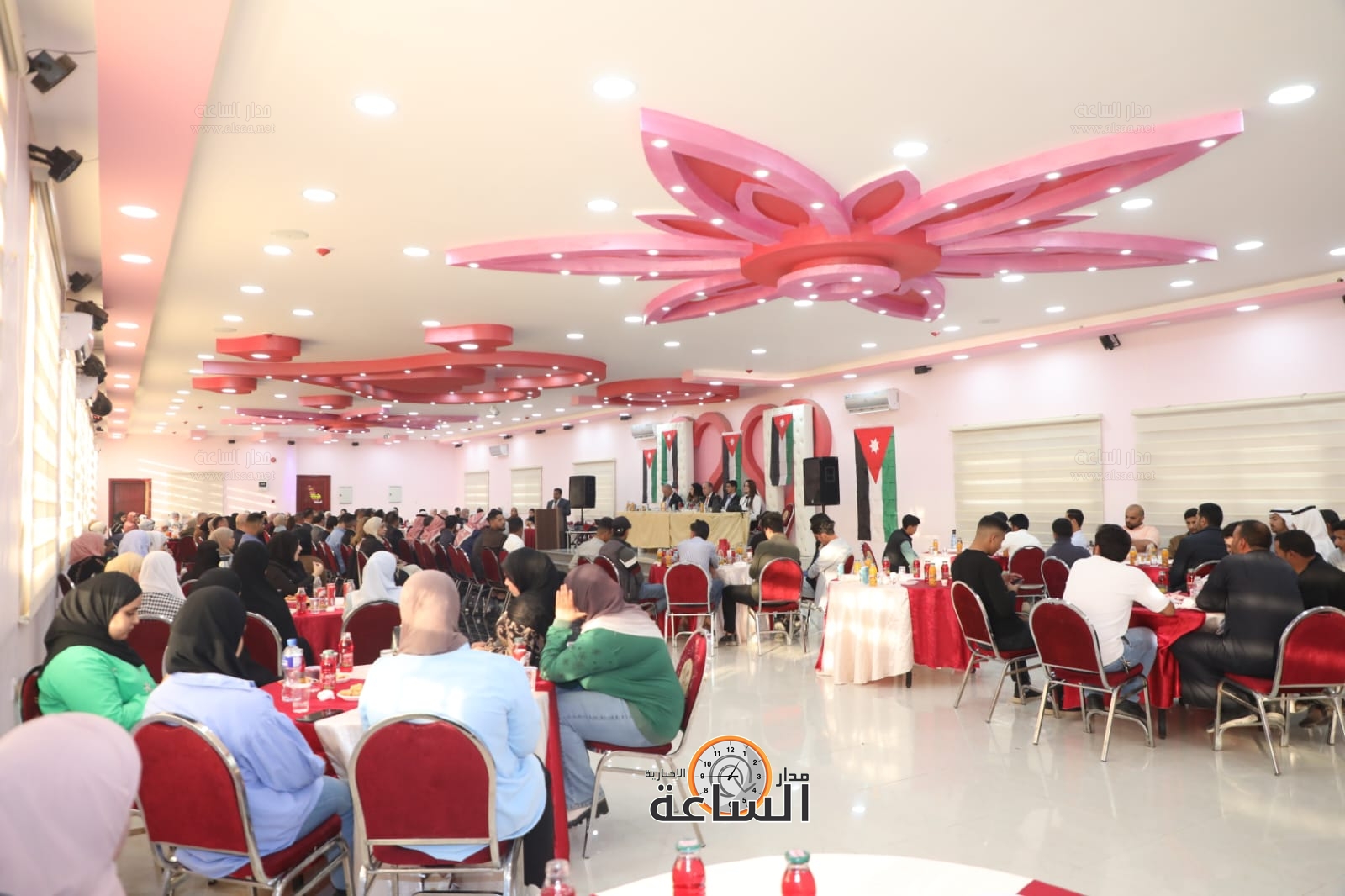 Madar Al-Saa Images 0.53176091107769