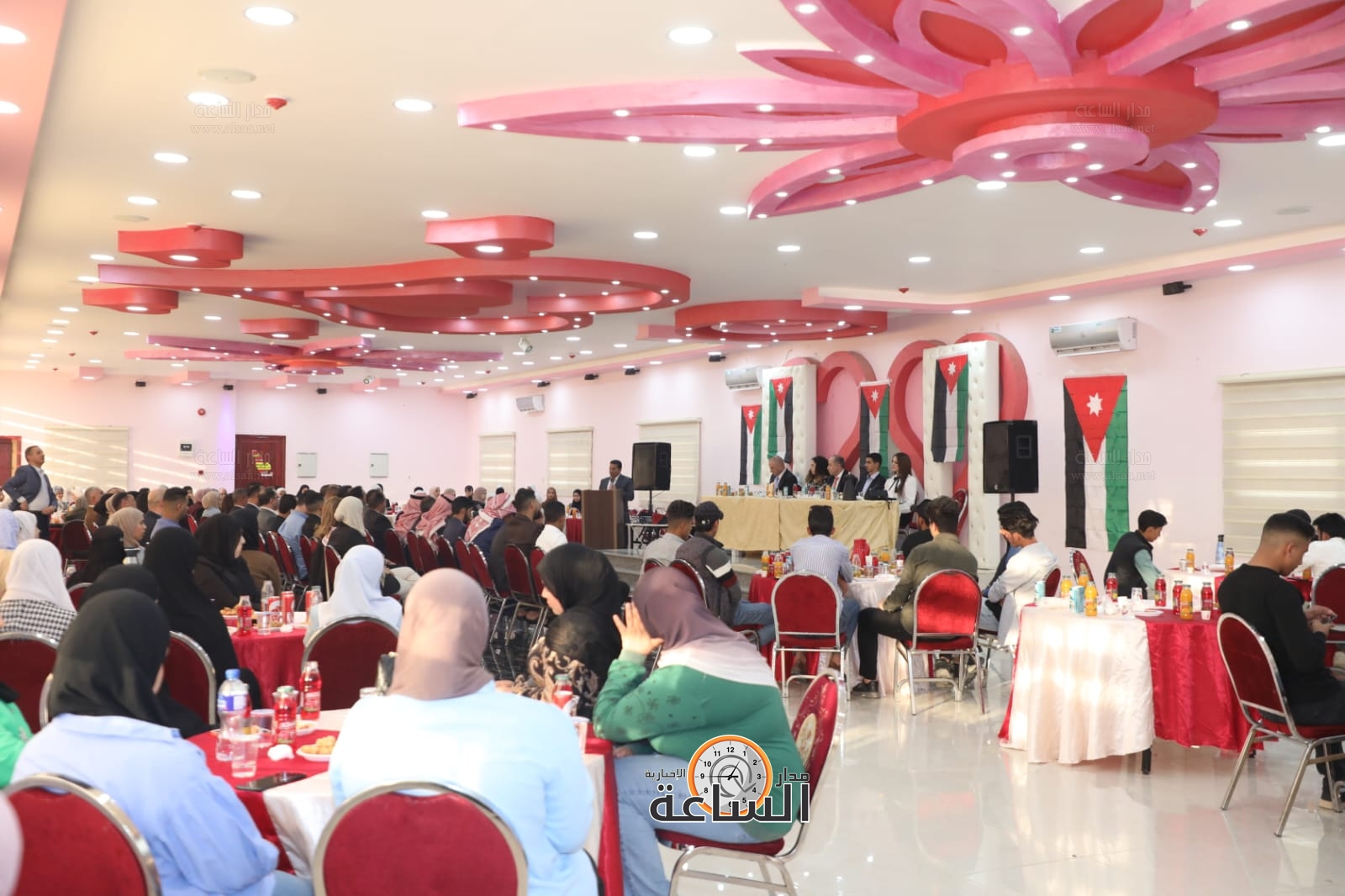 Madar Al-Saa Images 0.21054763092497342