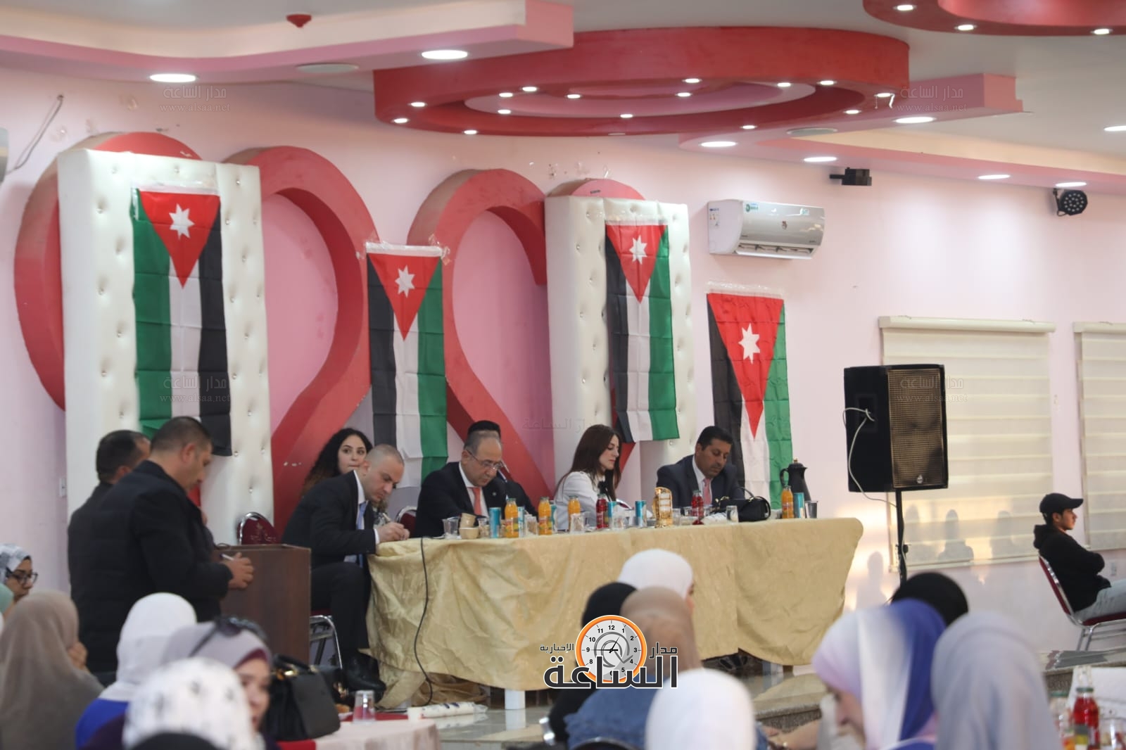 Madar Al-Saa Images 0.4811017349025597