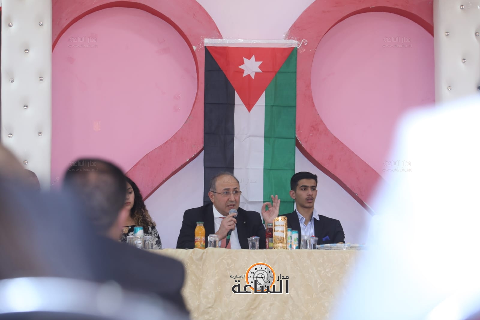 Madar Al-Saa Images 0.15466438684991113